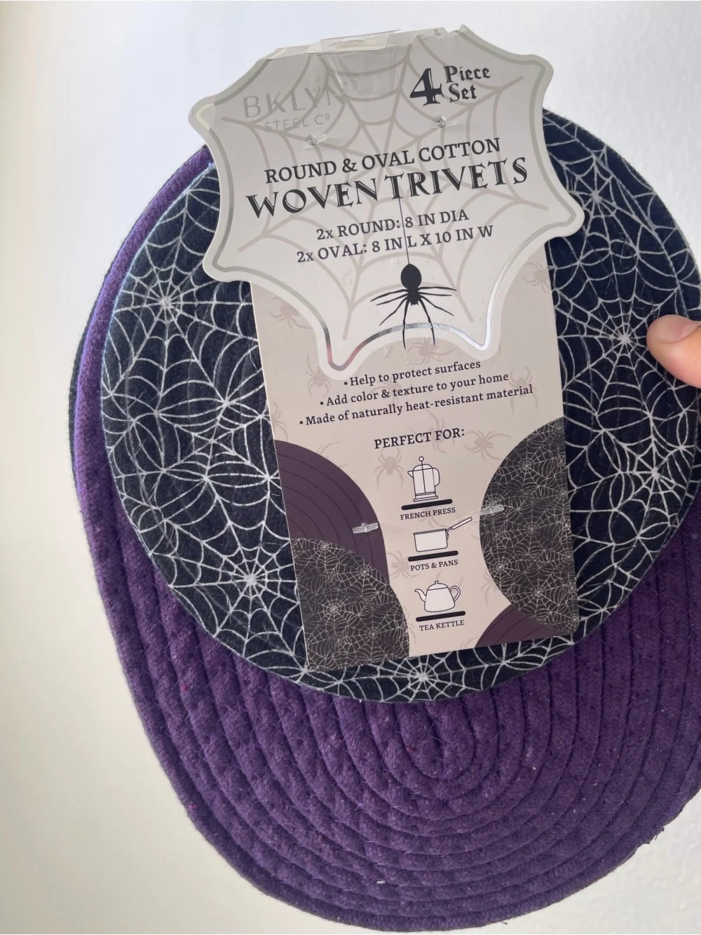 N/A set woven